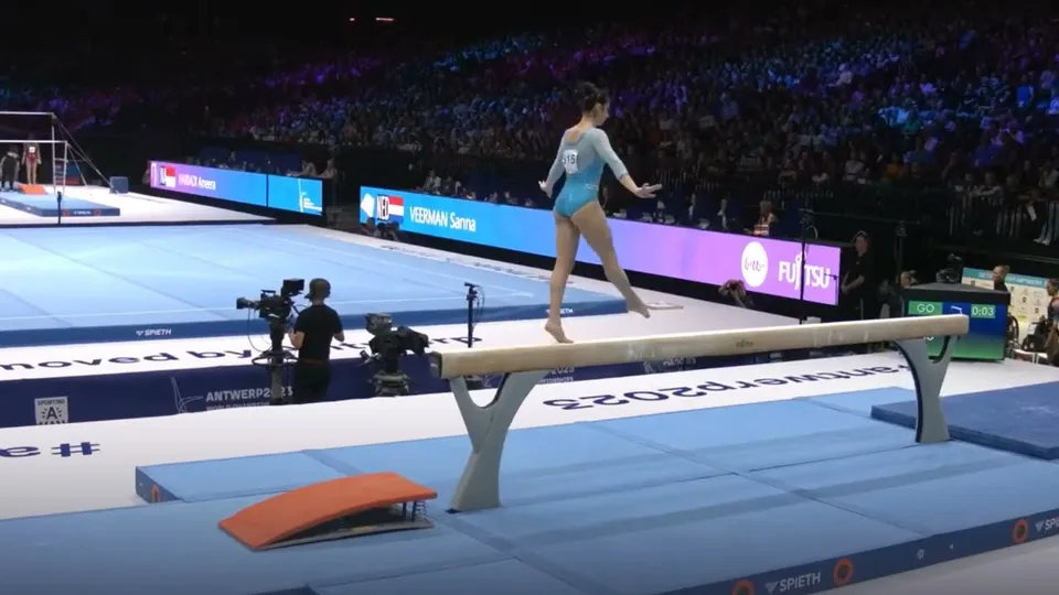 Elisa Iorio · Beam