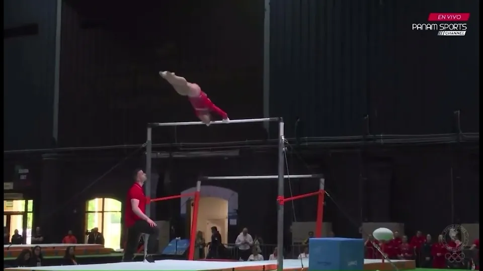 Jayla Hang · Bars