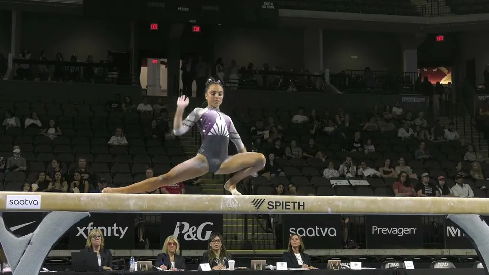 Gabrielle Hardie · Beam