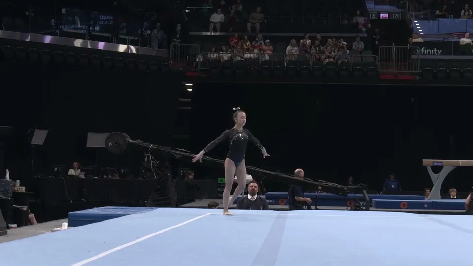 Kylie Smith · Floor