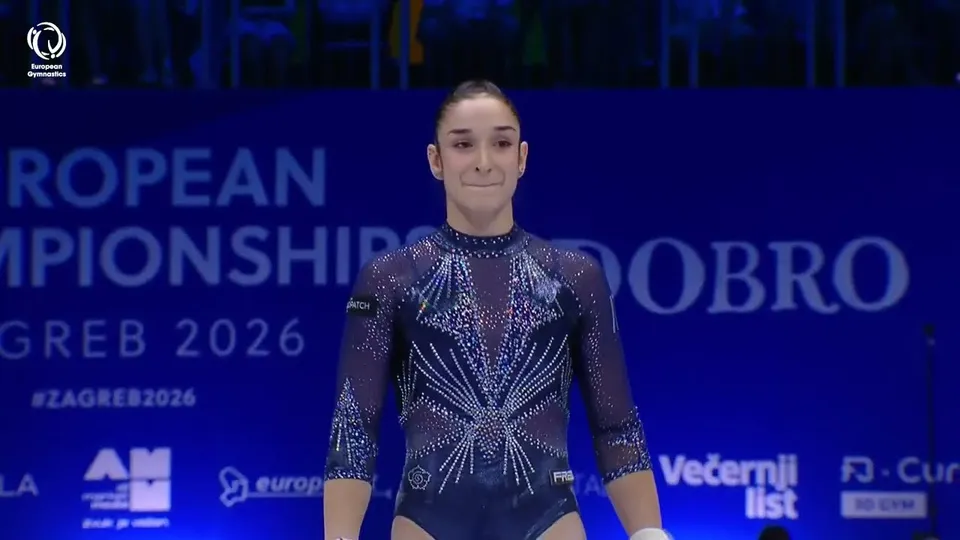 Elisa Iorio · Bars