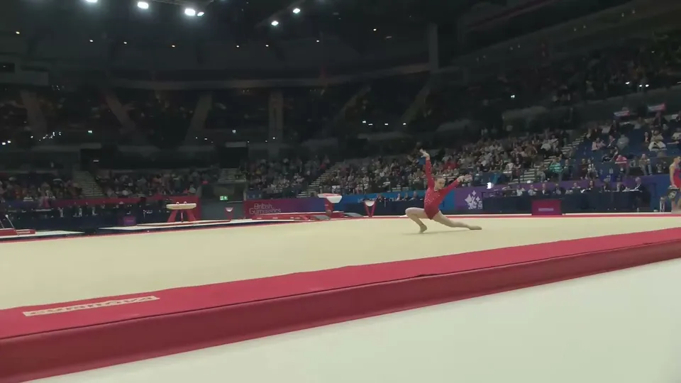 Lexi Holmes · Floor