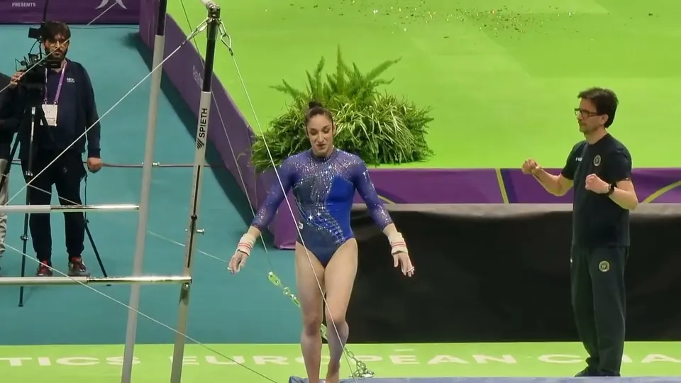 Elisa Iorio · Bars
