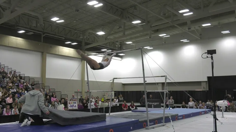 Jayla Hang · Bars