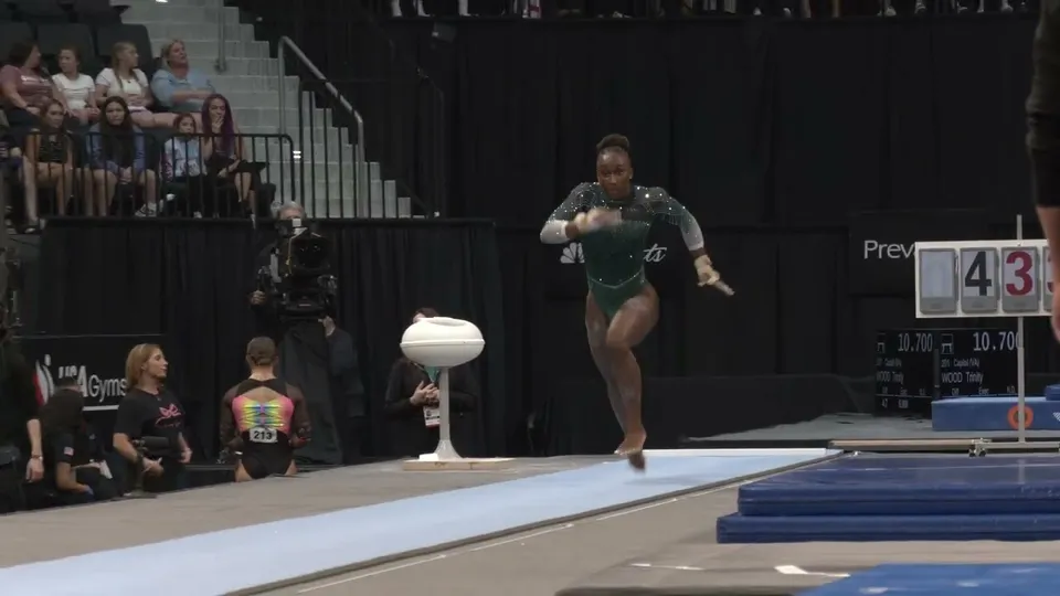 Zoey Molomo · Vault