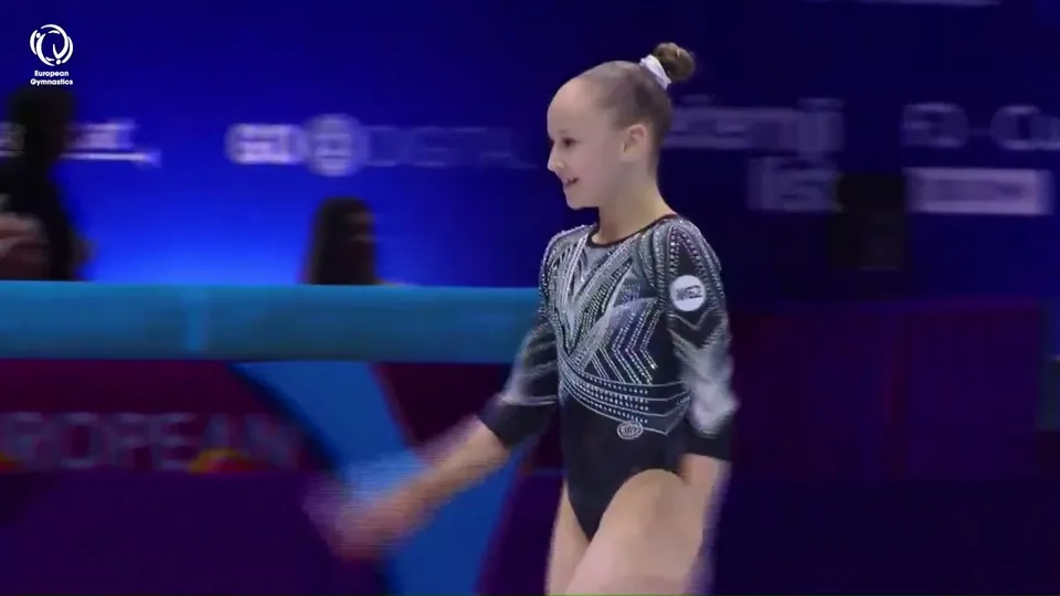 Polina Dmitrieva · Floor