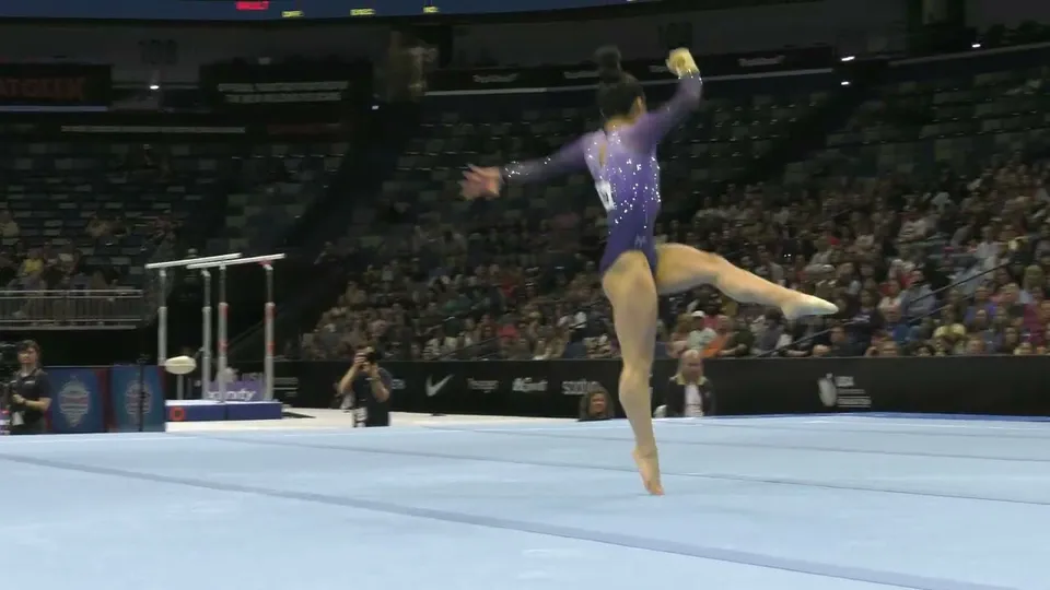 Jayla Hang · Floor