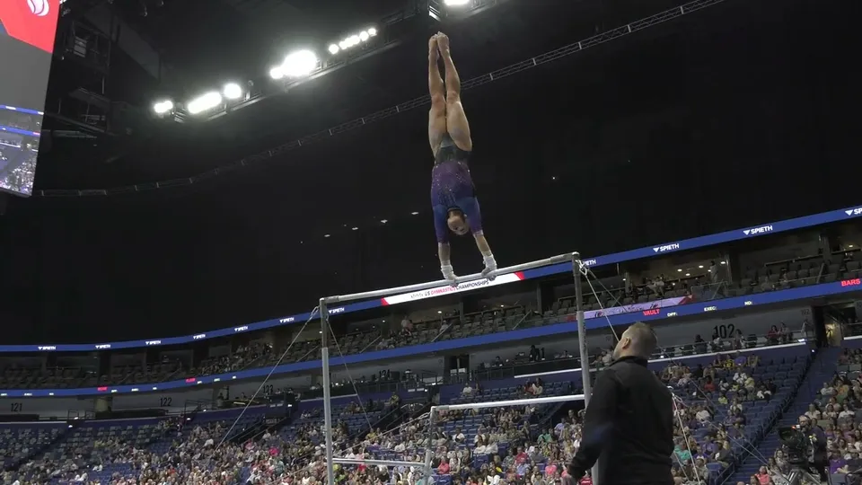 Leanne Wong · Bars